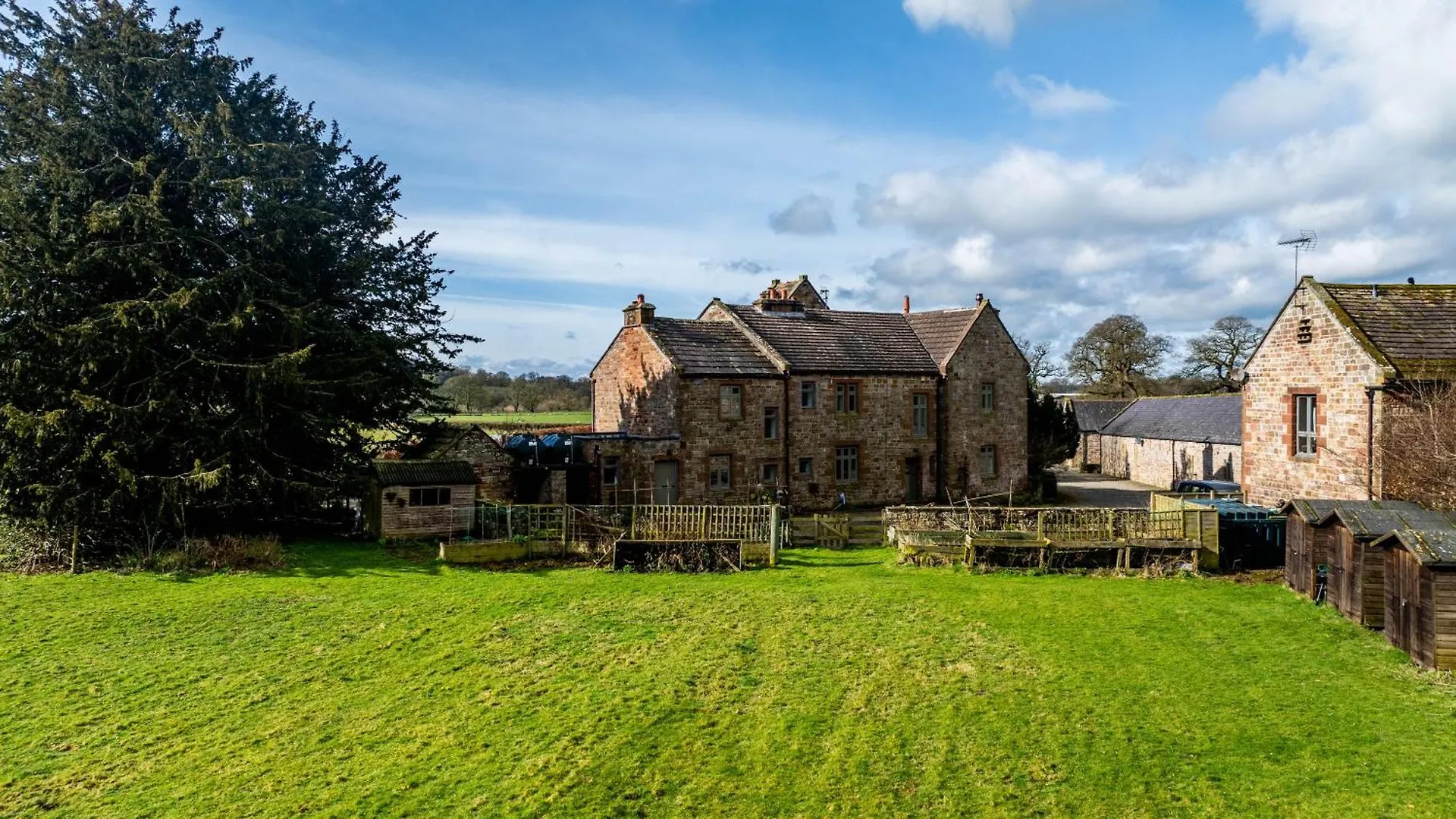 Bed & Breakfast Abbey Farmhouse Lanercost